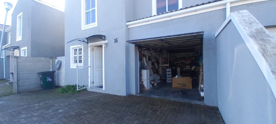 3 Bedroom Property for Sale in Athlone Western Cape